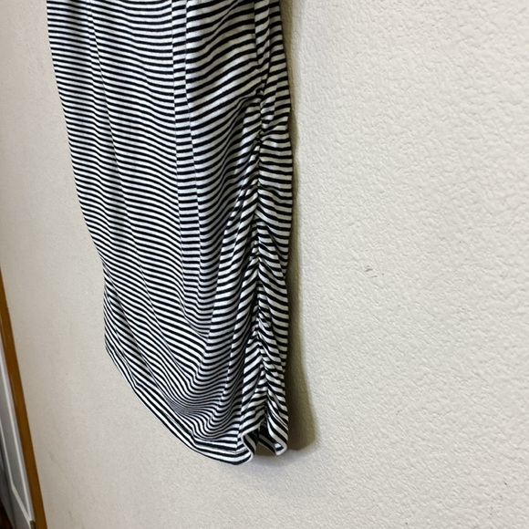 Socialite Mock Neck Sleeveless Knit Top NWT Size XL - Picture 4 of 8